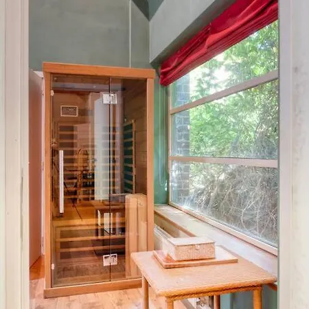 Cozy Retreat With Sauna Near Gent-st-pieters * Ghent